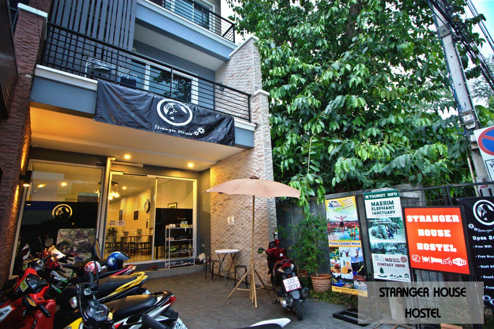 Stranger House Vandrehjem Chiang Mai Eksteriør billede