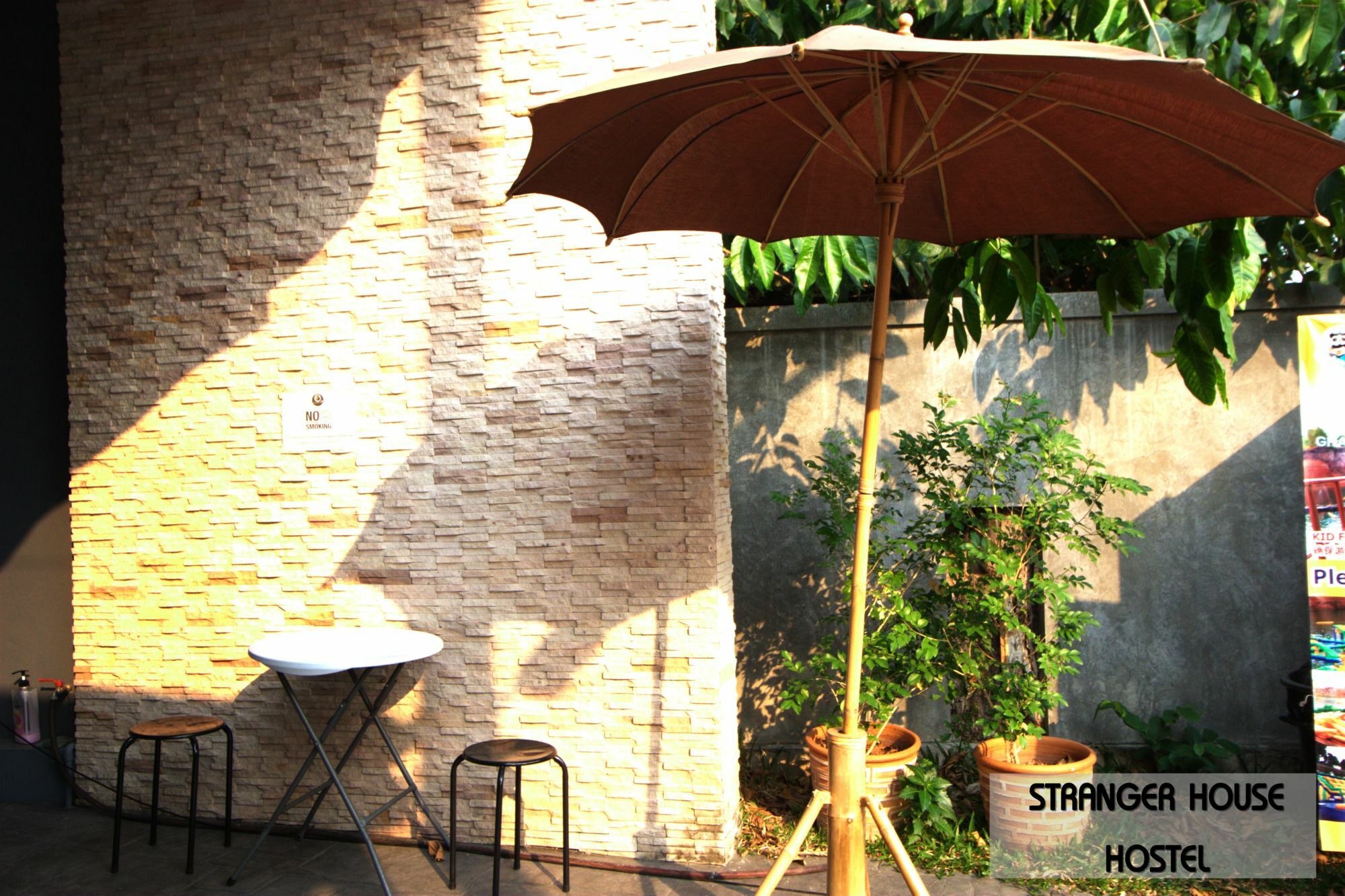 Stranger House Vandrehjem Chiang Mai Eksteriør billede